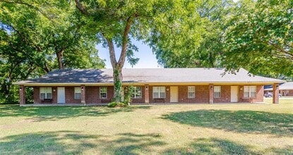 Building Photo - 3311 E FM 813