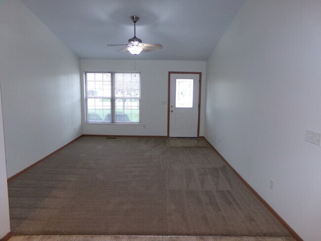 Building Photo - 106 Brookside Dr
