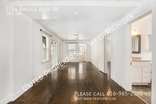 Building Photo - Available Now | 3 Bedroom 1 Bath Single Fa...