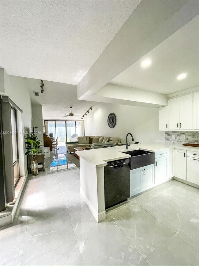 Building Photo - 13360 SW 89th Ter