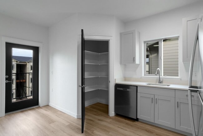 Interior Photo - Riddell Apartments