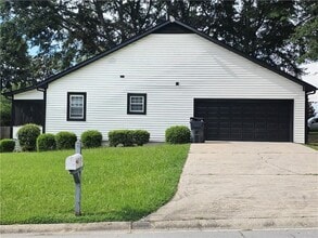 Building Photo - 1800 Keenland Pl