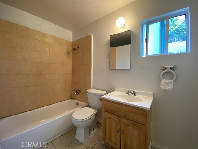 Foto del edificio - 12616 Lambert Rd