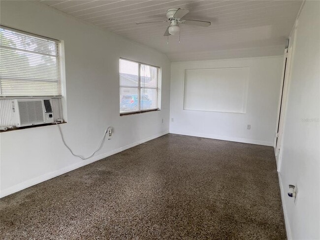 Building Photo - 12846 Florida Ave