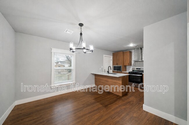 Foto del edificio - 1608 N Boston Pl