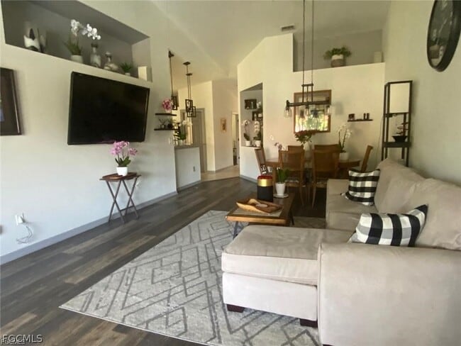 Building Photo - 7564 Silver Trumpet Ln