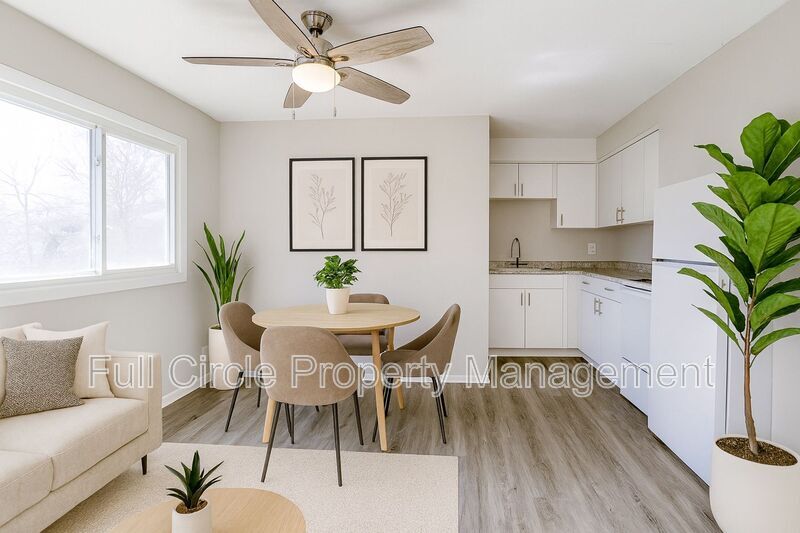Foto principal - 349 S 26th St