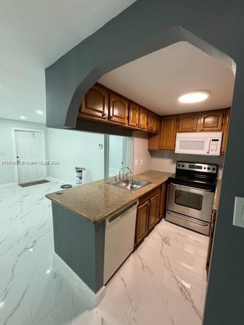 Foto del edificio - 10023 Winding Lake Rd