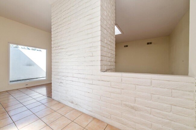 Foto del edificio - 3bd/2ba single family house in University ...