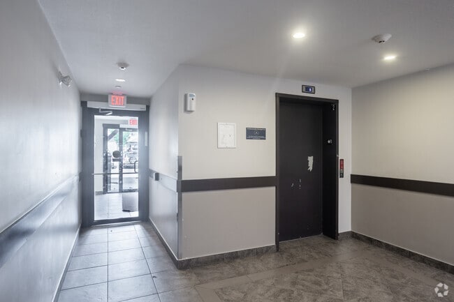 Photo du hall - Brintnell Landing