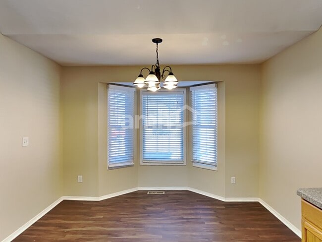 Building Photo - 5469 Boucher Dr
