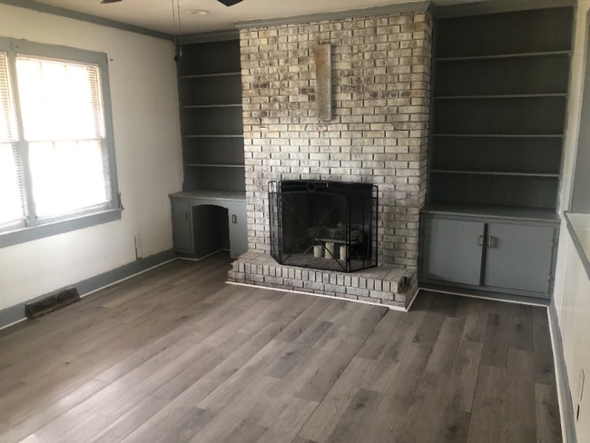 Building Photo - 7613 Hwy 58