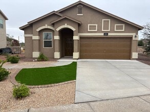 Building Photo - 11470 Park Ln