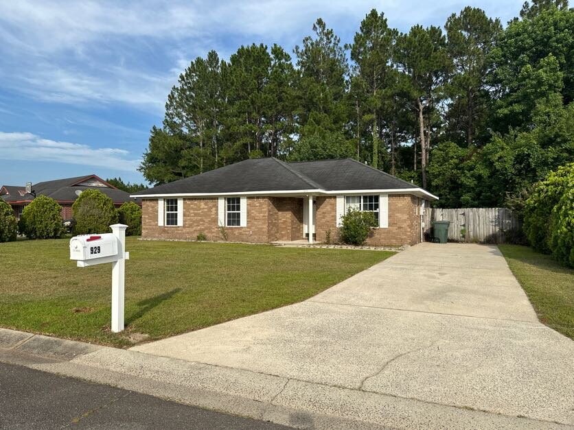 Foto principal - Great starter home very close to Fort Stewart