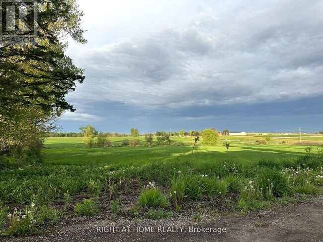 Photo du bâtiment - 1756 Taunton Rd