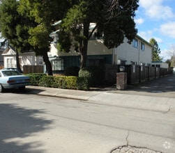 Building Photo - Curtner Ave