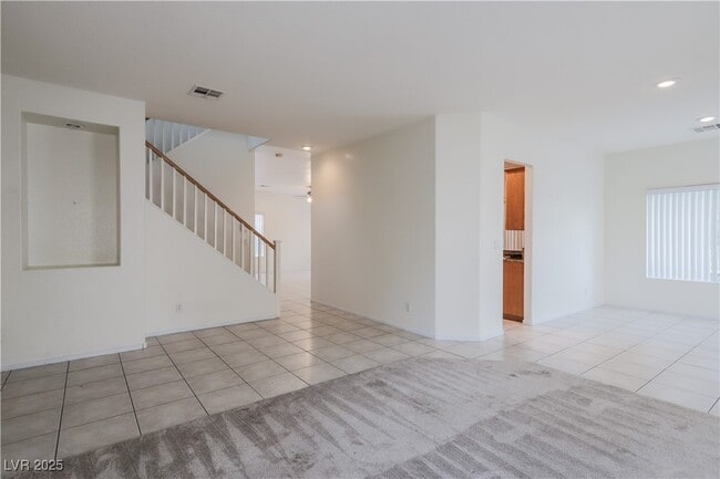 Building Photo - 1017 Royal Birch Ln
