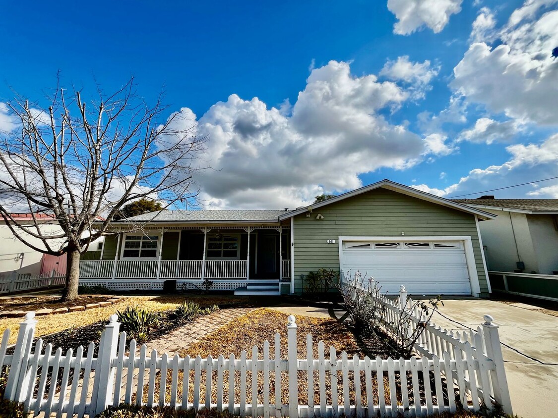 Foto principal - Spacious 5B/2BA Home in Chula Vista w/ 2 C...