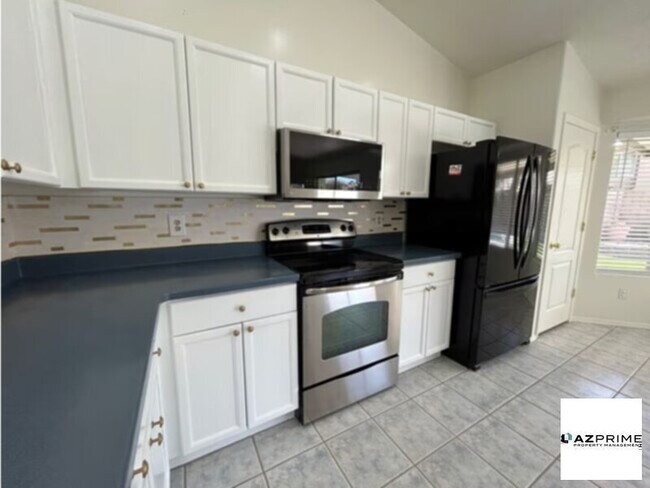 Building Photo - HAPPY HOME