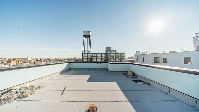 Building Photo - 58 Greenpoint Ave