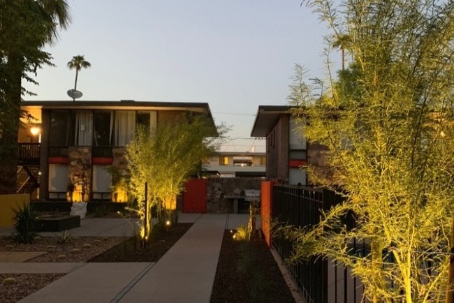 Outdoor Courtyard/Firepit - The Brentwood