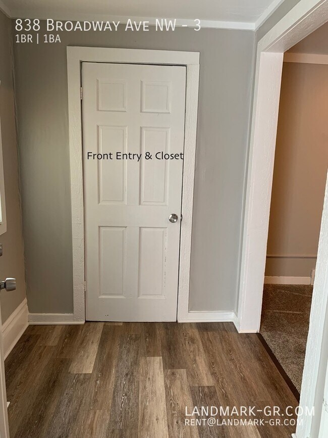 Building Photo - Available JUNE 7!!  1 Bed/ 1 Bath lower un...
