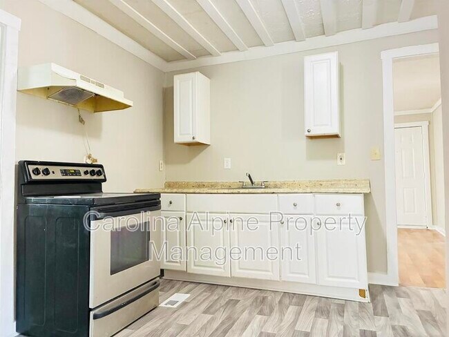 Foto del edificio - 1110 W Sykes St