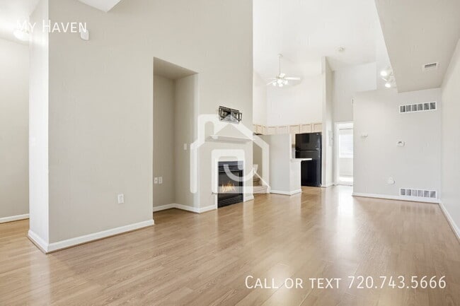 Building Photo - 18425 E Flora Dr