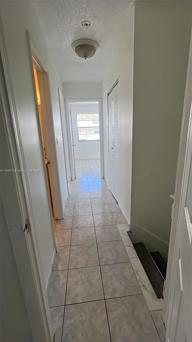 Building Photo - 15420 SW 81st Circle Ln