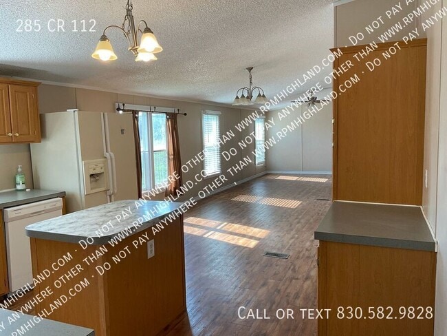 Building Photo - 285 CR 112