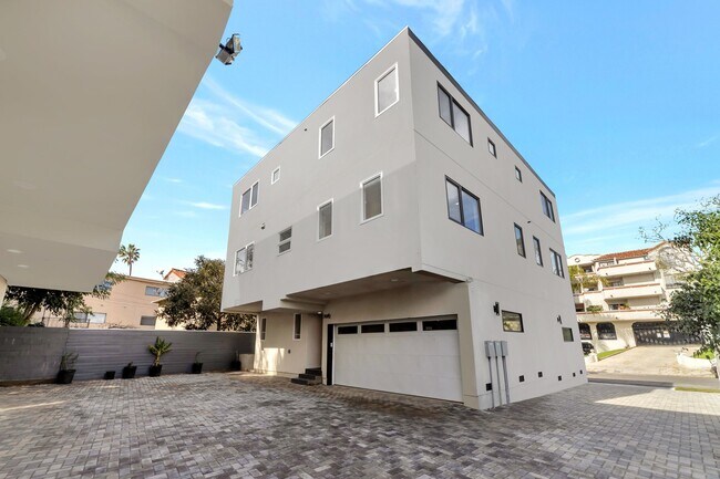 Foto del edificio - 7108 Ramsgate Ave