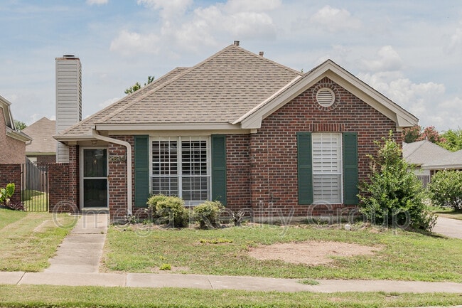 Building Photo - 2614 Queens Hollow Ct