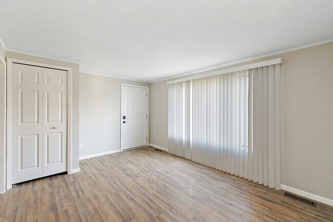 Foto del edificio - 39471 Jefferson Ave