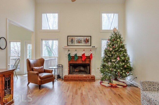 Foto del edificio - 432 Ivan Hill Cir SW