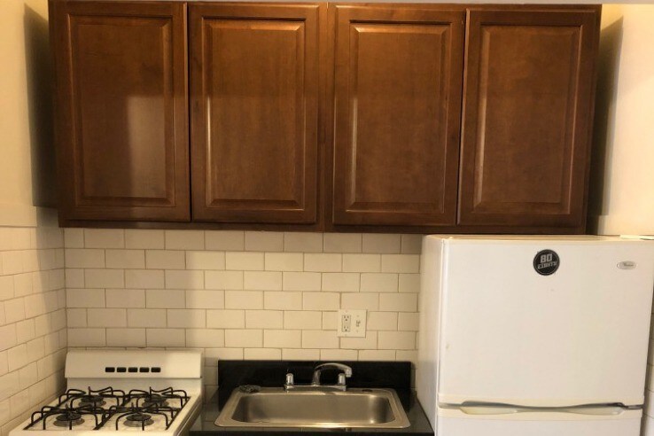Foto principal - 4915 W Belle Plaine Ave