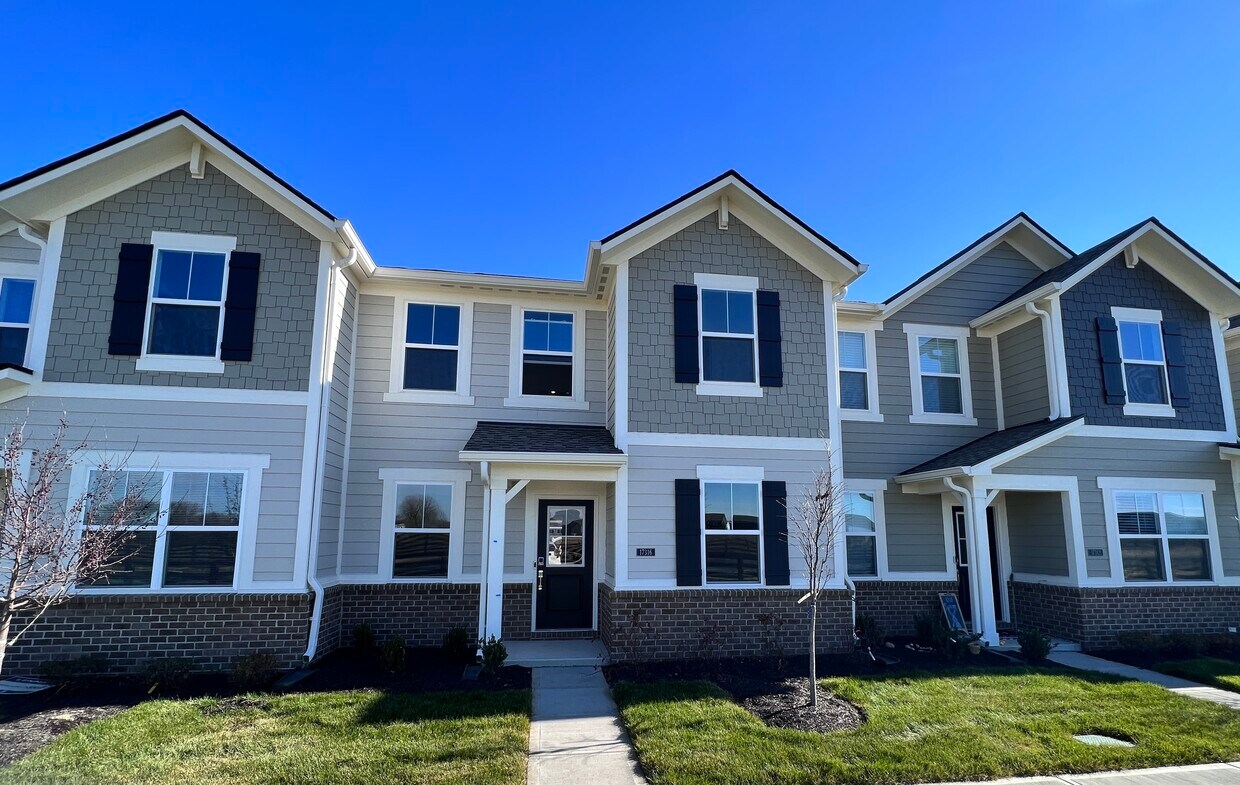 17316 Rancorn Pl, Carmel, IN 46074 Townhome Rentals in Carmel IN