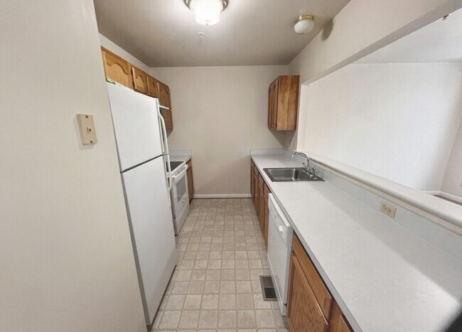 Foto del edificio - 3615 Harbor Rd