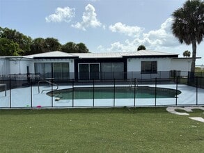 Building Photo - 6003 S Indian River Dr