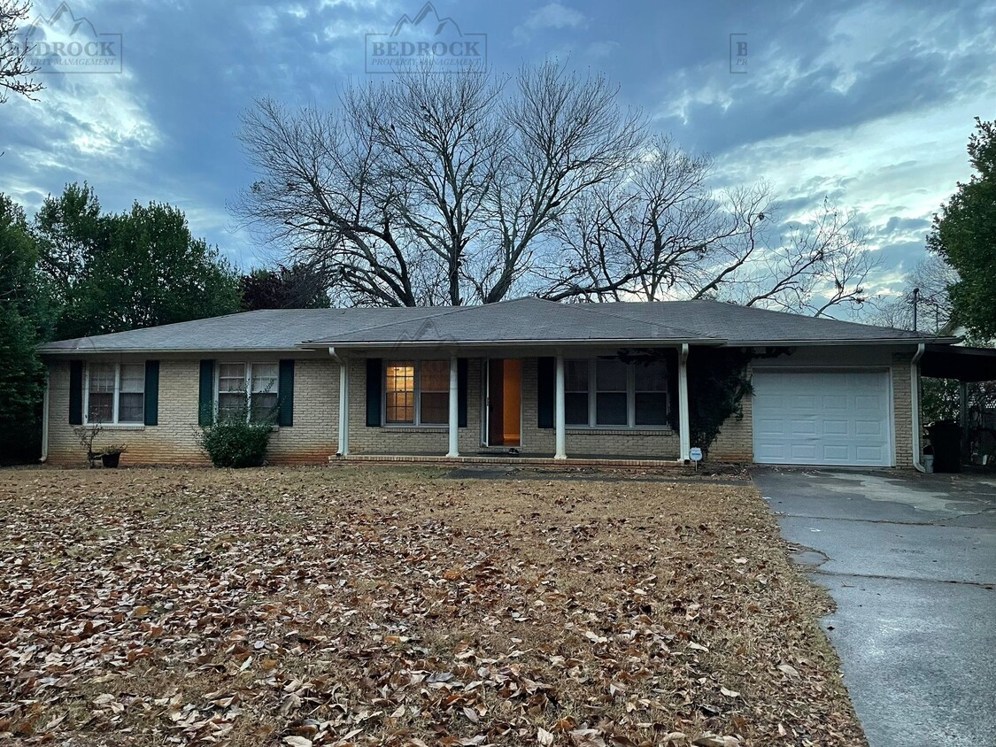 Primary Photo - 10002 Lily Flagg Cir SE