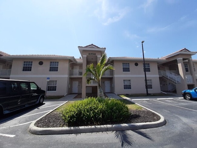 Foto del edificio - 8358 Bernwood Cove Loop