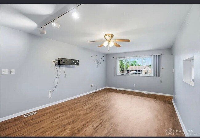 Foto del edificio - 4360 Wallington Dr