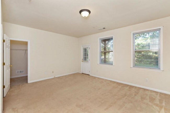 Building Photo - 6241 Sawtooth Oak Ct