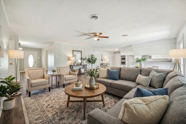 Foto del edificio - 111 Chadwick Rd