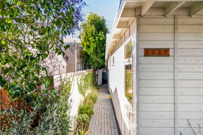 Building Photo - 3537 Beethoven St