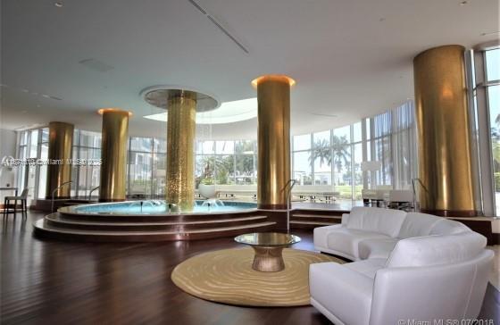 Foto del edificio - 5161 Collins Ave