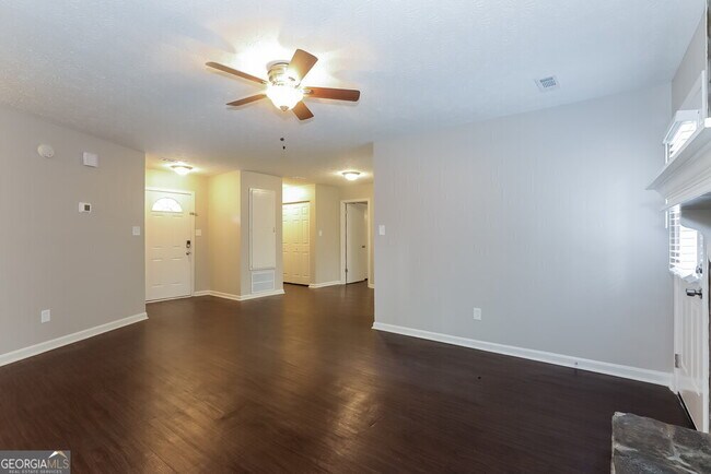 Foto del edificio - 6112 Chaseland Rd