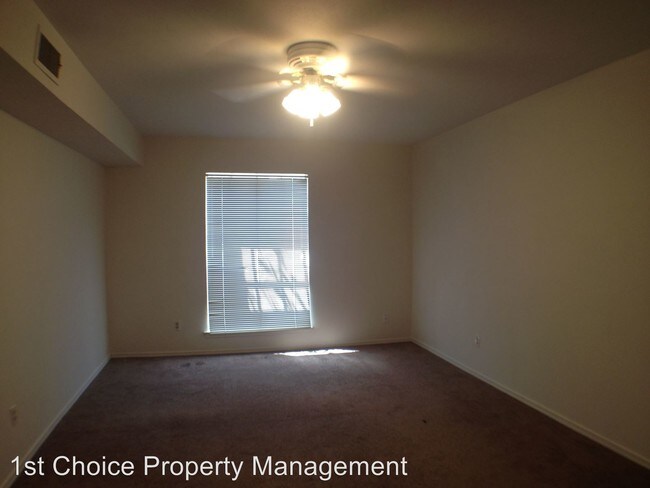 Building Photo - 4014 Ridglea Country Club Dr