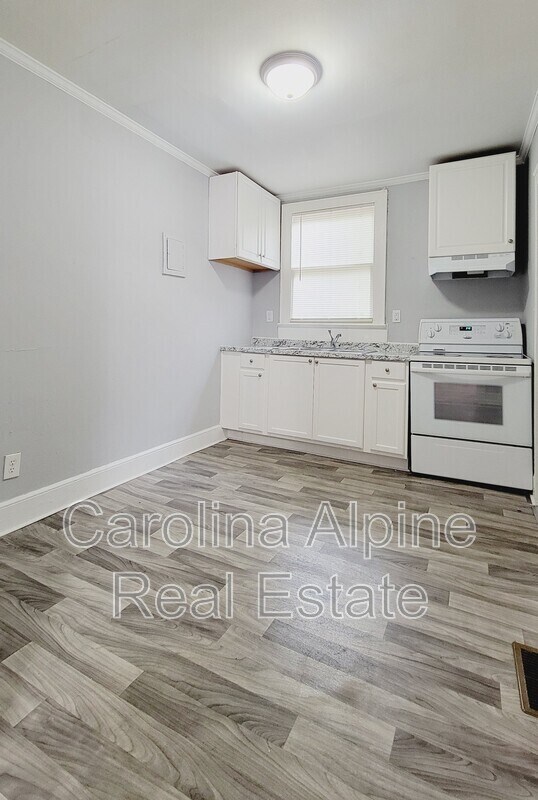 Building Photo - 106 Cline St
