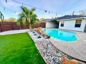 Building Photo - 15318 Geral Ln