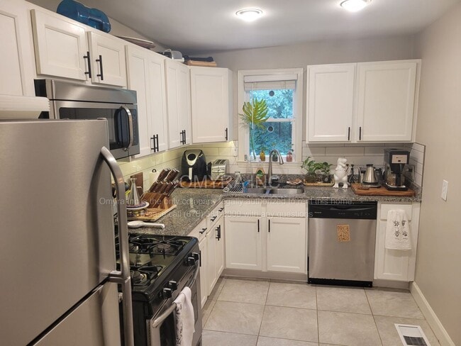 Foto del edificio - Beautiful 3 Bedroom House in Atlanta!